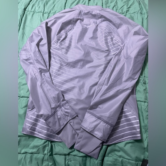 NWOT Women’s HOKA Performance Shield Jacket - Picture 6 of 7